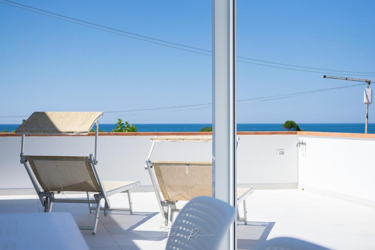 Casa Vacanze Vistamare マリネッラ・ディ・サルザーナ エクステリア 写真